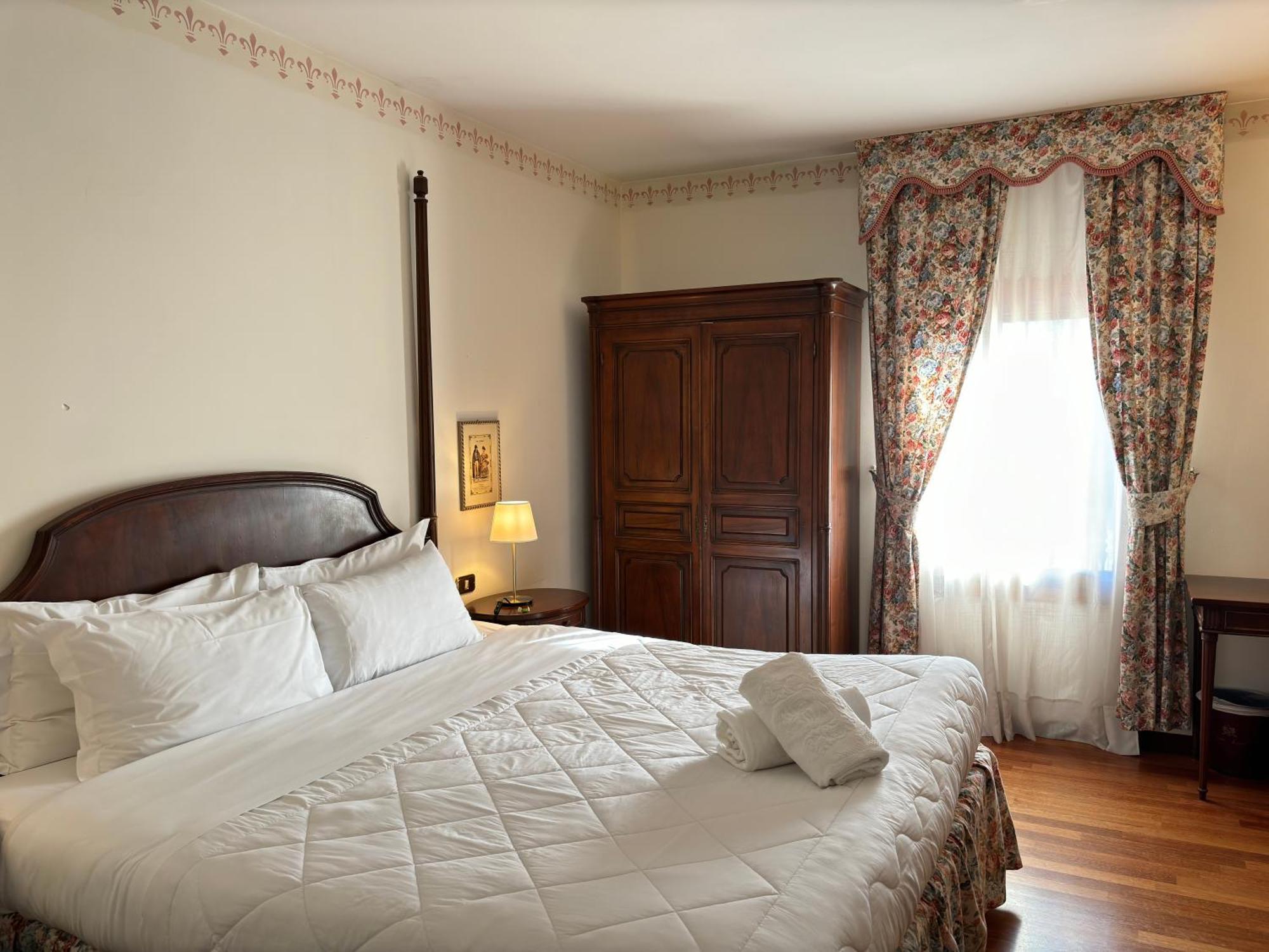 Hotel Villa Luppis 파이시아노 외부 사진