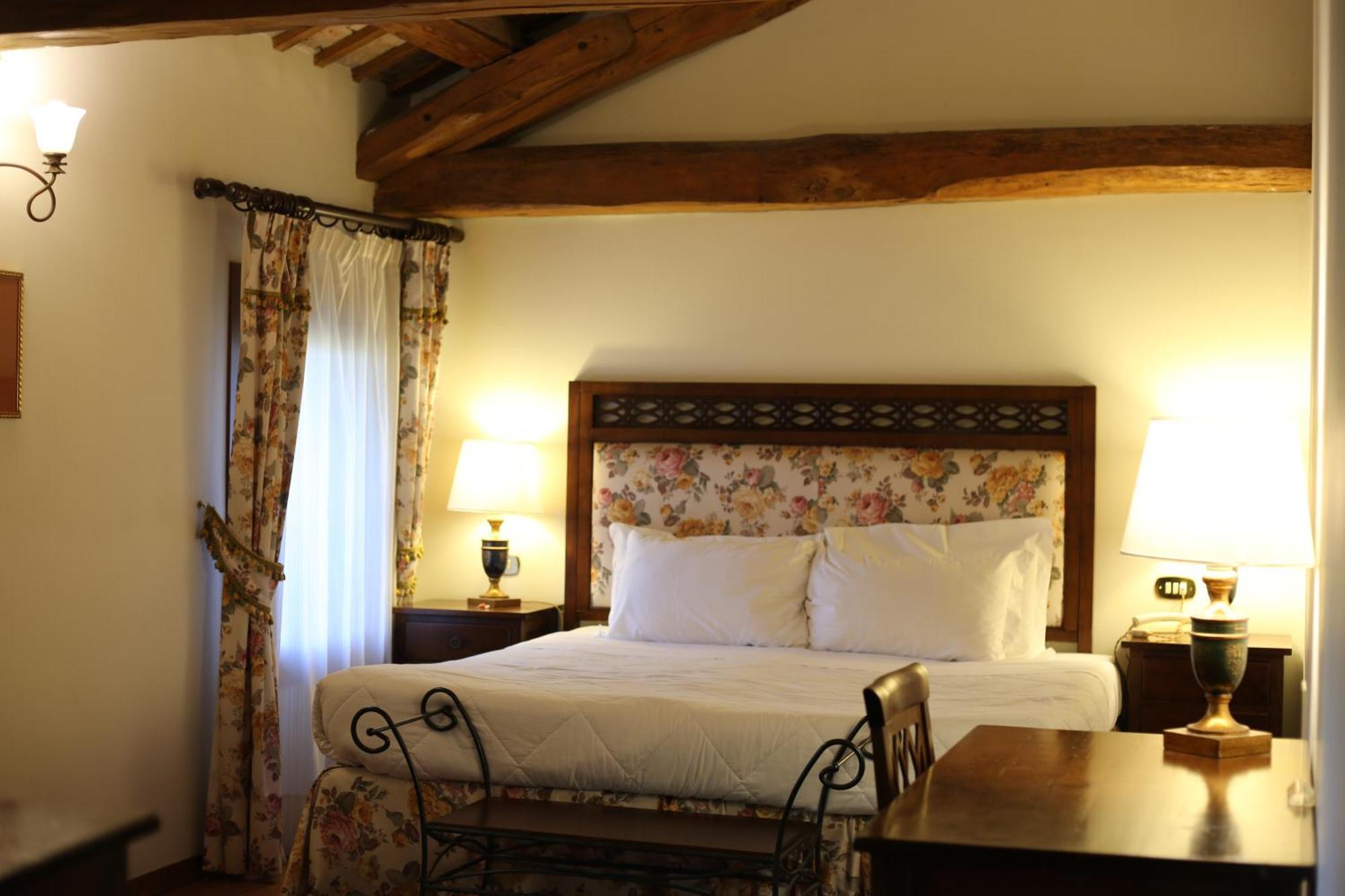 Hotel Villa Luppis 파이시아노 외부 사진
