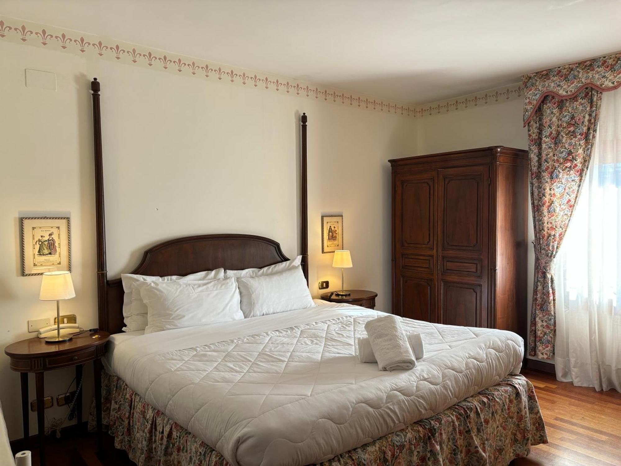 Hotel Villa Luppis 파이시아노 외부 사진