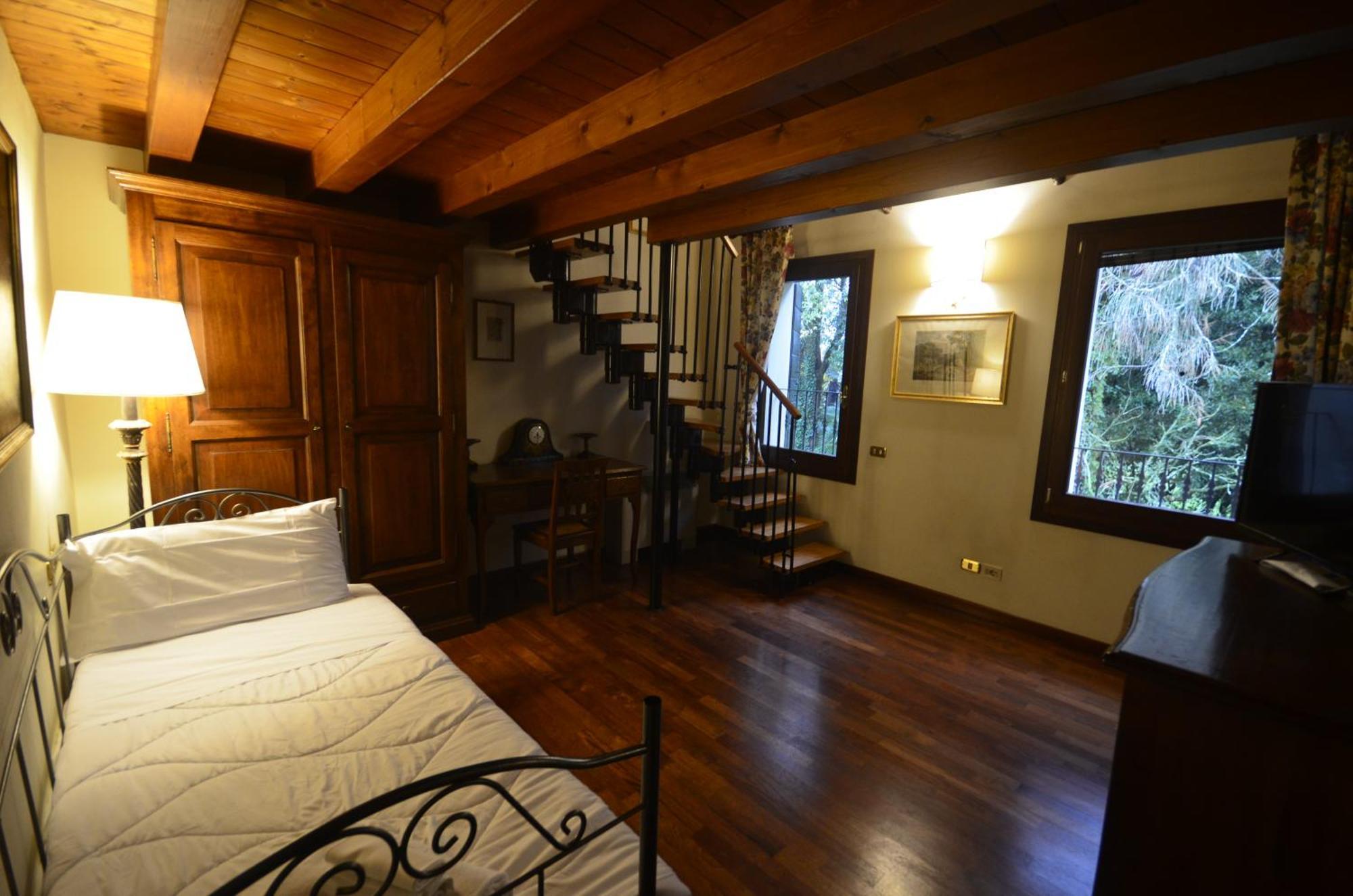 Hotel Villa Luppis 파이시아노 외부 사진