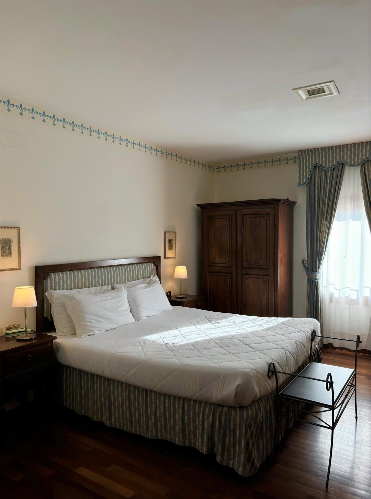 Hotel Villa Luppis 파이시아노 외부 사진