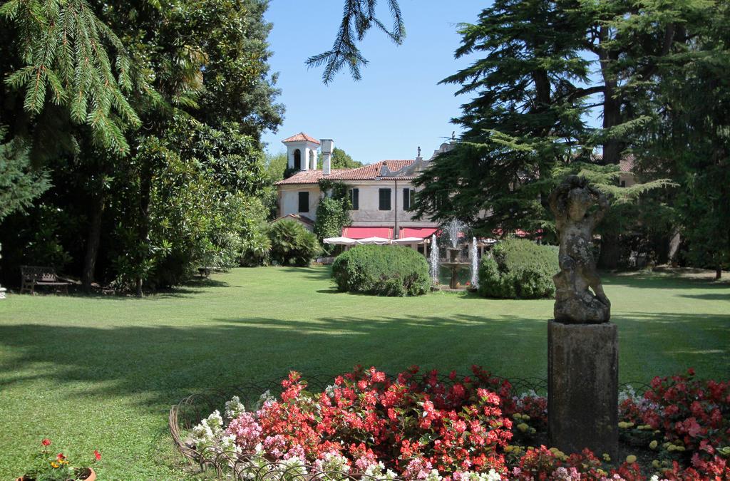 Hotel Villa Luppis 파이시아노 외부 사진